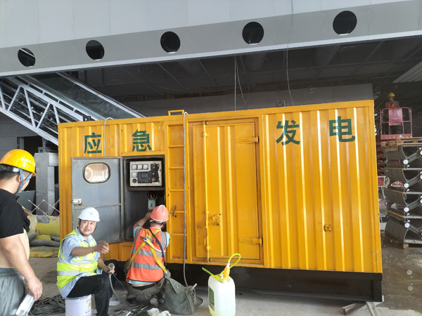 阜南怎样判断空气滤清器是否需要更换？